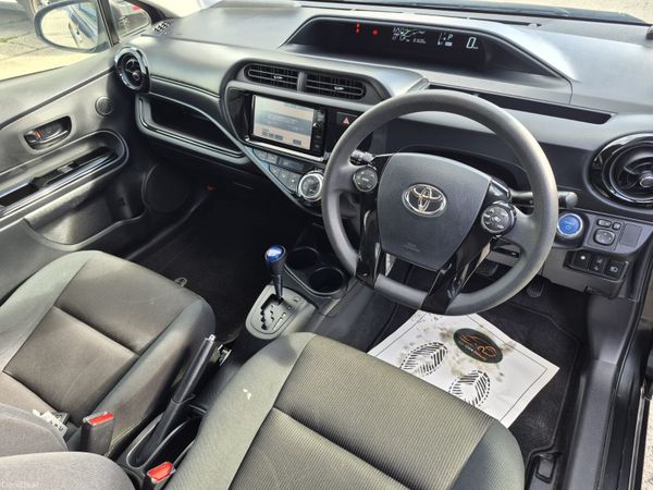 2016 Toyota Aqua 400070122