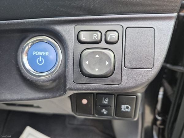 2016 Toyota Aqua 400070124