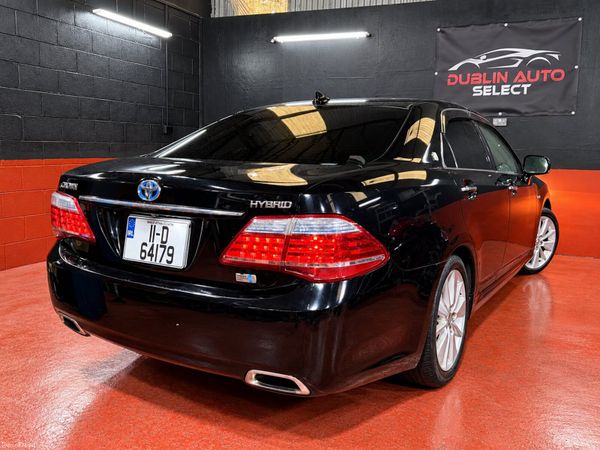 2011 Toyota Crown 3.5 V6 Hybrid | 99,500 KM | 400165278
