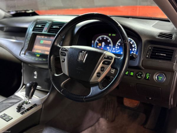 2011 Toyota Crown 3.5 V6 Hybrid | 99,500 KM | 400165308
