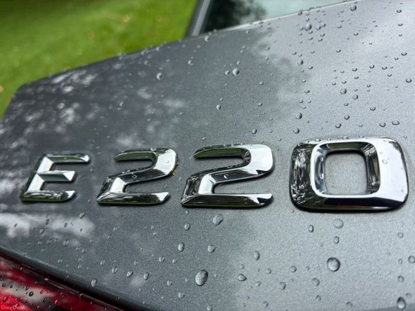 Mercedes-Benz E-Class 2016 400165824