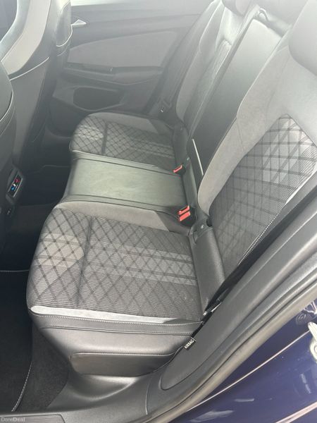 2022 Volkswagen Golf R-Line FINANCE ARRANGED 400167650