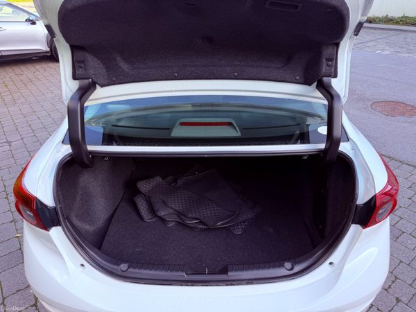152 MAZDA 3 1.6 AUTO DRIVING INSTRUCTOR CAR 400117182