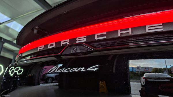 🔥2024 Porsche Macan 4 Electric 400128326