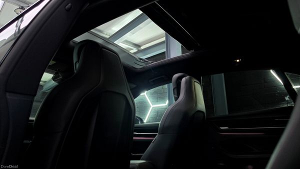 🔥2024 Porsche Macan 4 Electric 400128448