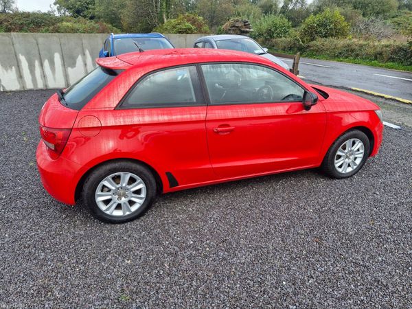 Audi A1 2012 400128756