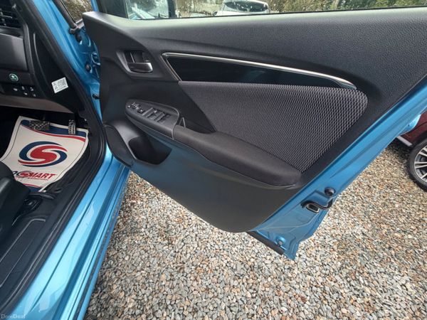 Honda Fit 2017 RS package 400265920