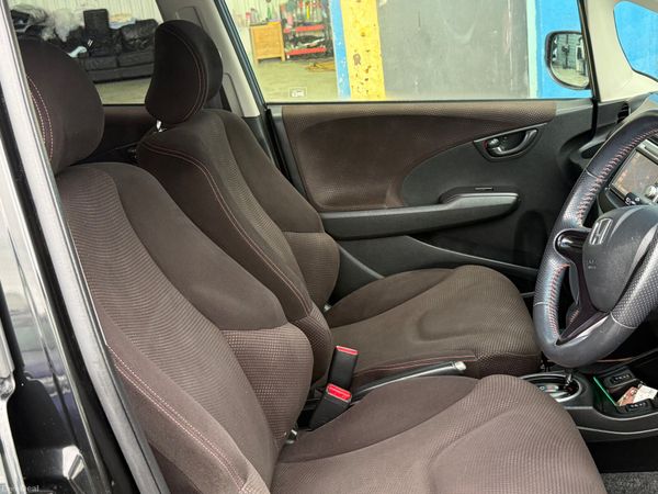 2013 Honda Fit Hybrid Automatic 400274062