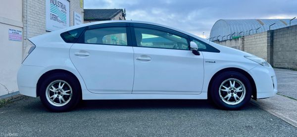 2015 Toyota Prius*Nct June 27* 400213244