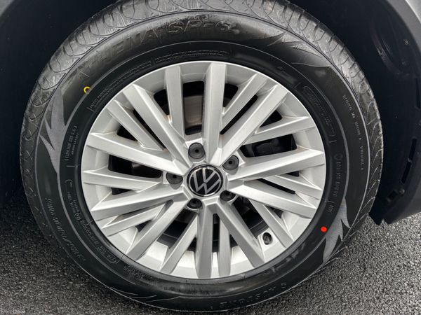 July 2022 VW T-Roc 2.0 TDI one owner only 61000kms 400349158