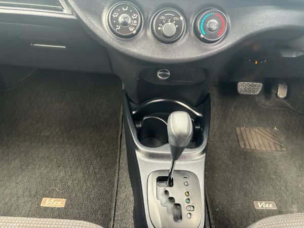 Toyota Vitz Automatic 400353180