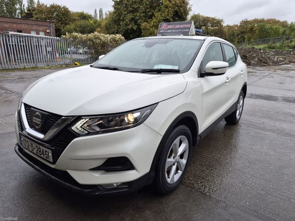 2017 Nissan Qashqai (1 owner & low milage) 400355178