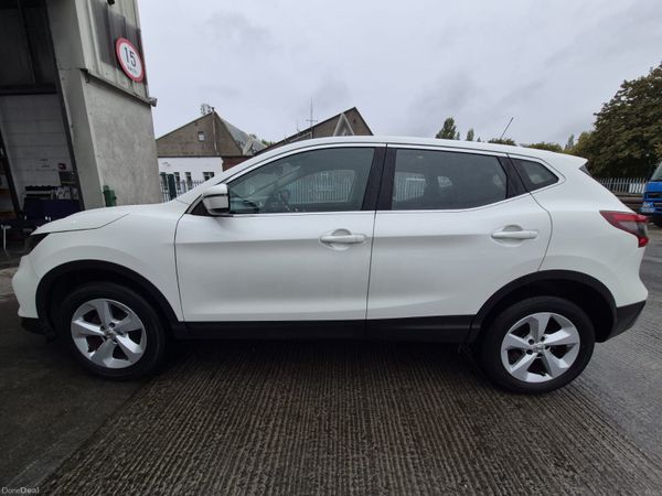 2017 Nissan Qashqai (1 owner & low milage) 400355180