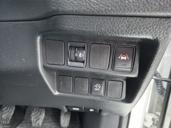2017 Nissan Qashqai (1 owner & low milage) 400355196