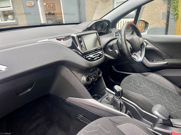 Peugeot 2008 2018 400359808