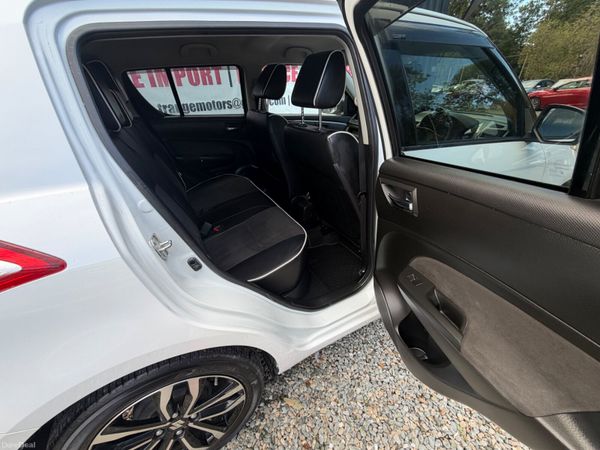Suzuki Swift 2015 400317354