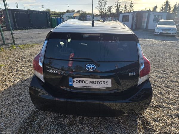 2015 Toyota Aqua -, 5 of 10