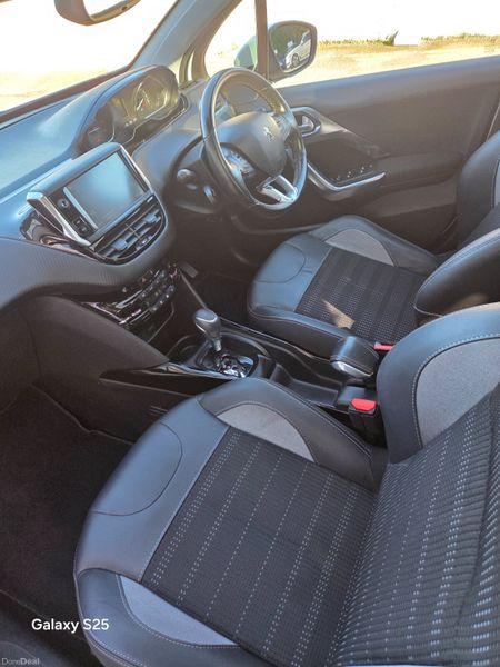 2017 Peugeot 2008 / PAN ROOF 10,750 400484678