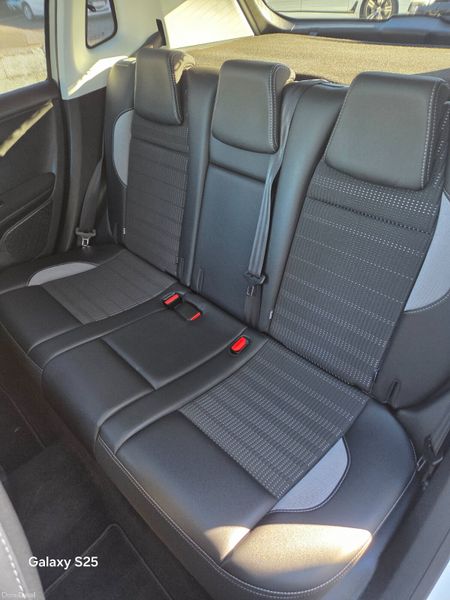 2017 Peugeot 2008 / PAN ROOF 10,750 400484680