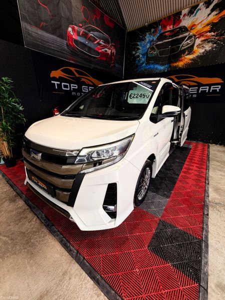 featured vehicles