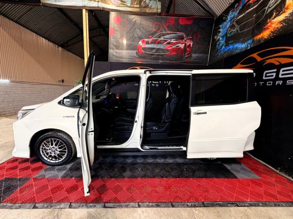 2019 Toyota Noah 1.8 Petrol Hybrid 94k 400491506
