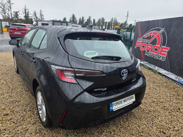 2021 Toyota Corolla Luna, 3 of 11