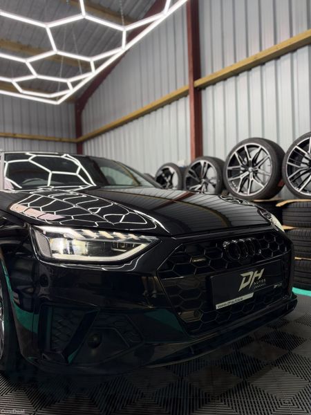 2022 Audi A4 40TDI Quattro Sline - Black edition! 400565468