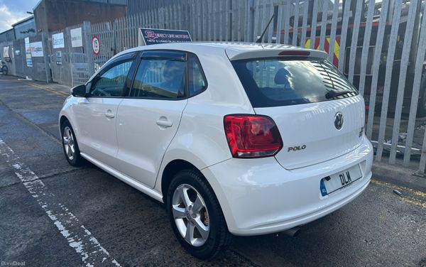 2014 Volkswagen Polo | White Automatic 400528406