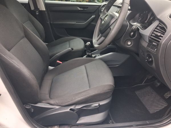 172 Skoda Fabia 1.0 Petrol Low Klms 400660302