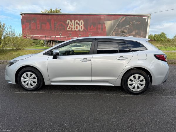 Toyota Corolla Touring 2023 400669882