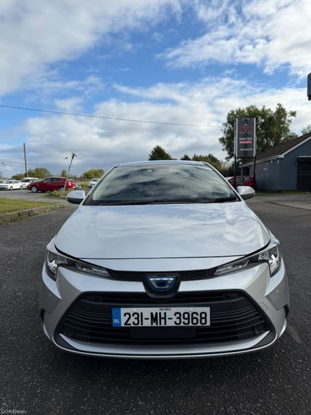 Toyota Corolla Touring 2023 400669940