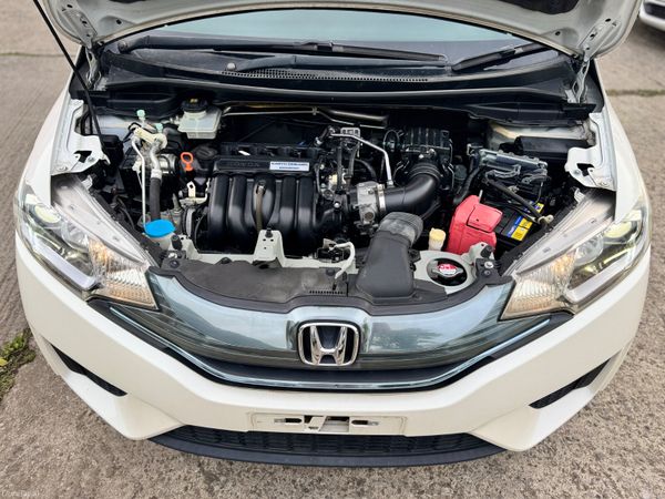 HONDA FIT 1.5L HYBRID AUTOMATIC 2015 69000KM ONLY 400606134