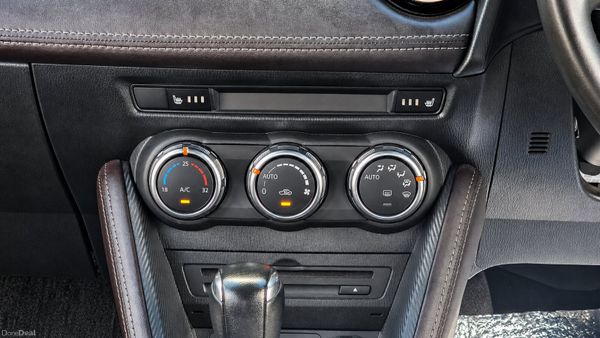 MAZDA DEMIO 1.5L Diesel Leather Interior 400747040