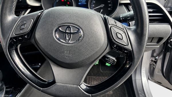 TOYOTA C-HR 1.8L HYBRID G-PACKAGE LEATHER INTERIOR 400747654