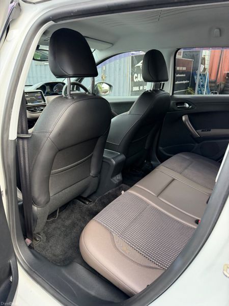 Peugeot 2008 Automatic 400749178