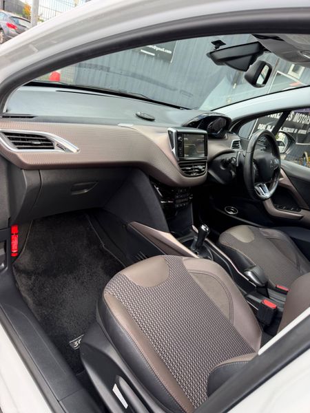 Peugeot 2008 Automatic 400749180