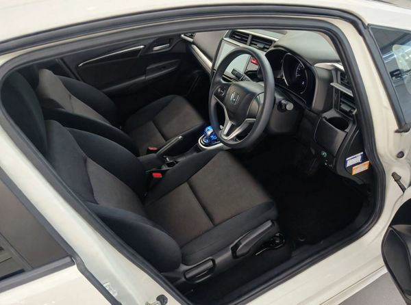 2015 Honda Fit Hybrid Automatic 400751512