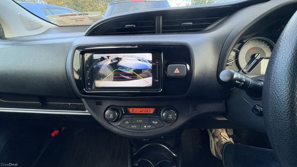 Toyota Vitz 1.5 Hybrid Petrol Auto 2017 400753046