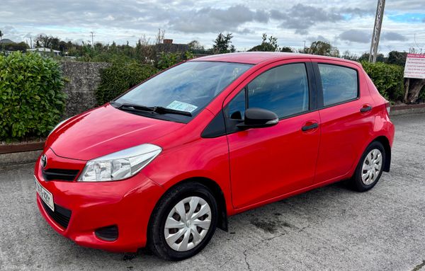Toyota Yaris 2014 400754034