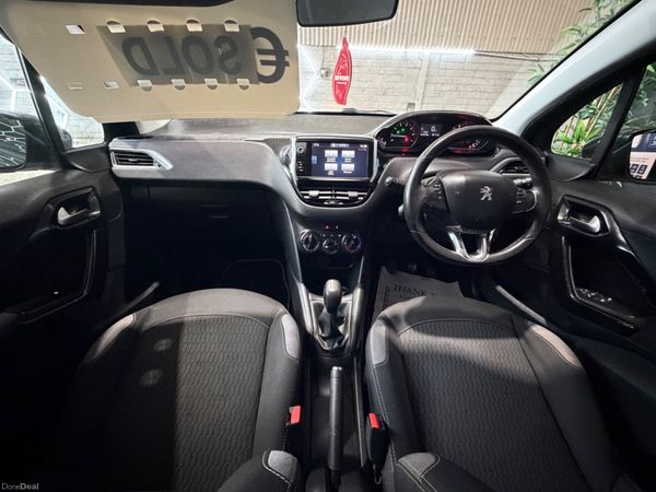 Peugeot 208 2016 400763668