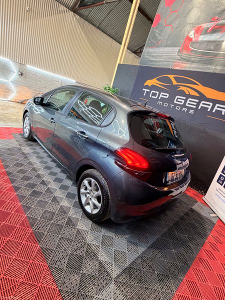 Peugeot 208 2016 400763682