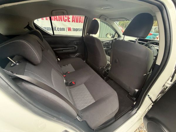 Toyota Aqua 2021 **LowMilage ** 400769756
