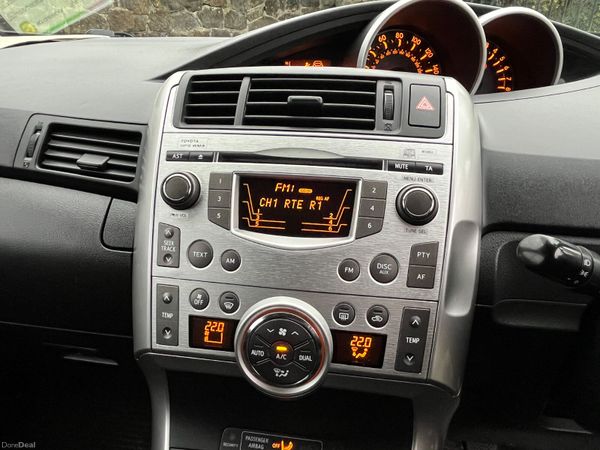 Toyota Verso  1.6 Valvematic Aura. New nct 400735896