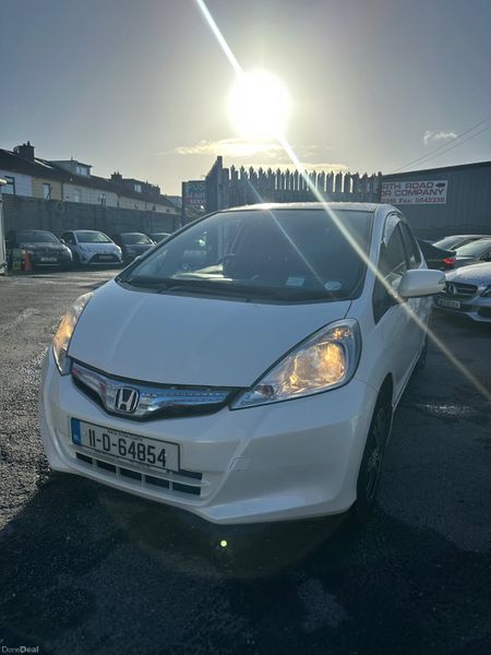 Honda Fit /Jazz petrol Hybrid Auto petrol 400737944