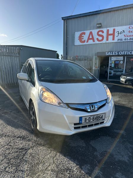 Honda Fit /Jazz petrol Hybrid Auto petrol 400737950
