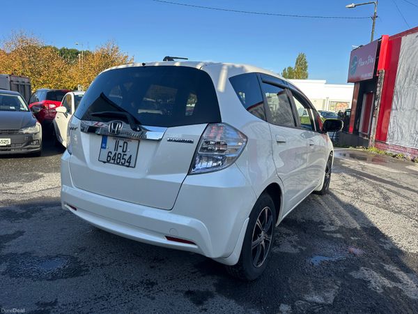 Honda Fit /Jazz petrol Hybrid Auto petrol 400737974