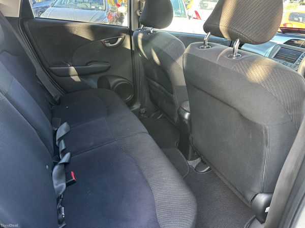 Honda Fit /Jazz petrol Hybrid Auto petrol 400737976