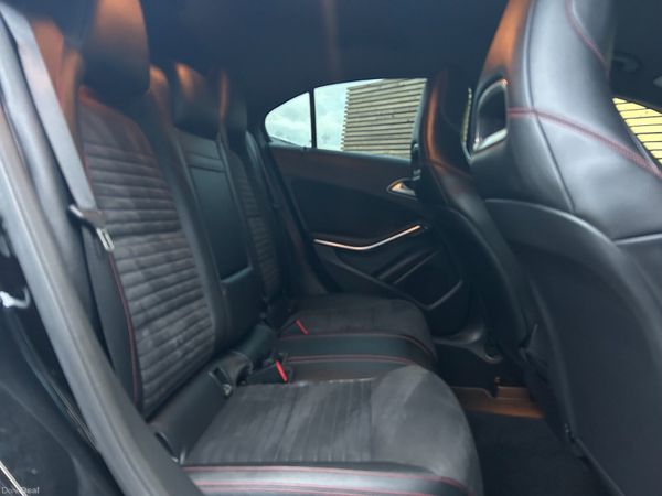 Mercedes A180 AMG Sport Auto 2014 400859832