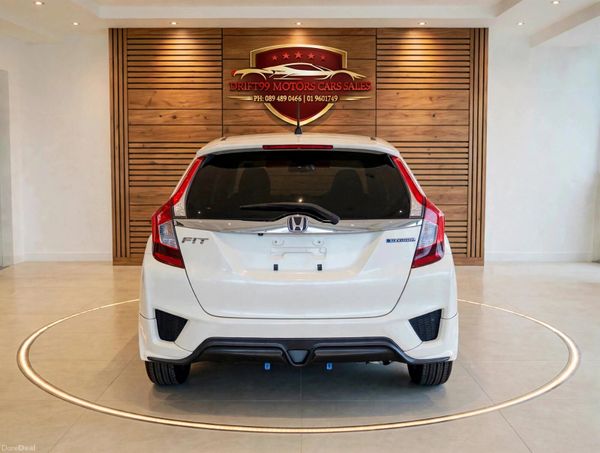 2015 Honda Fit Hybrid Automatic 400828204