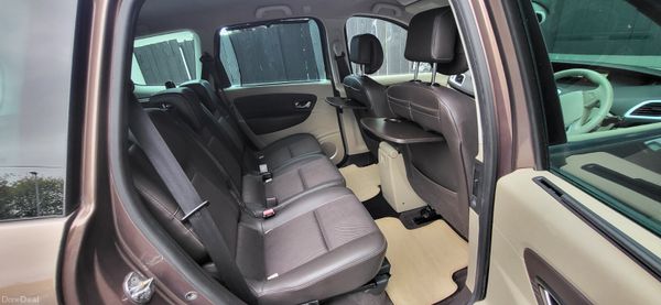 10 GRAND SCENIC .. 7 SEATS.. 1.5 DCI.. NCT 04/27 400940400